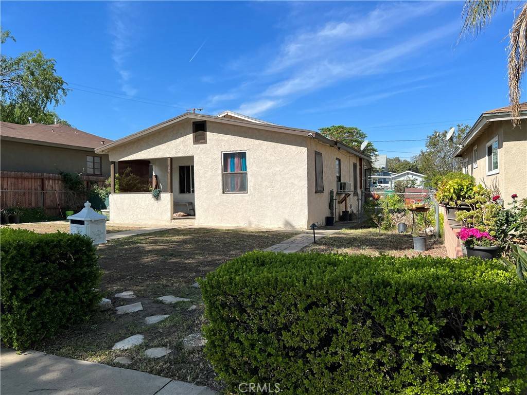 Corona, CA 92882,420 S Merrill ST