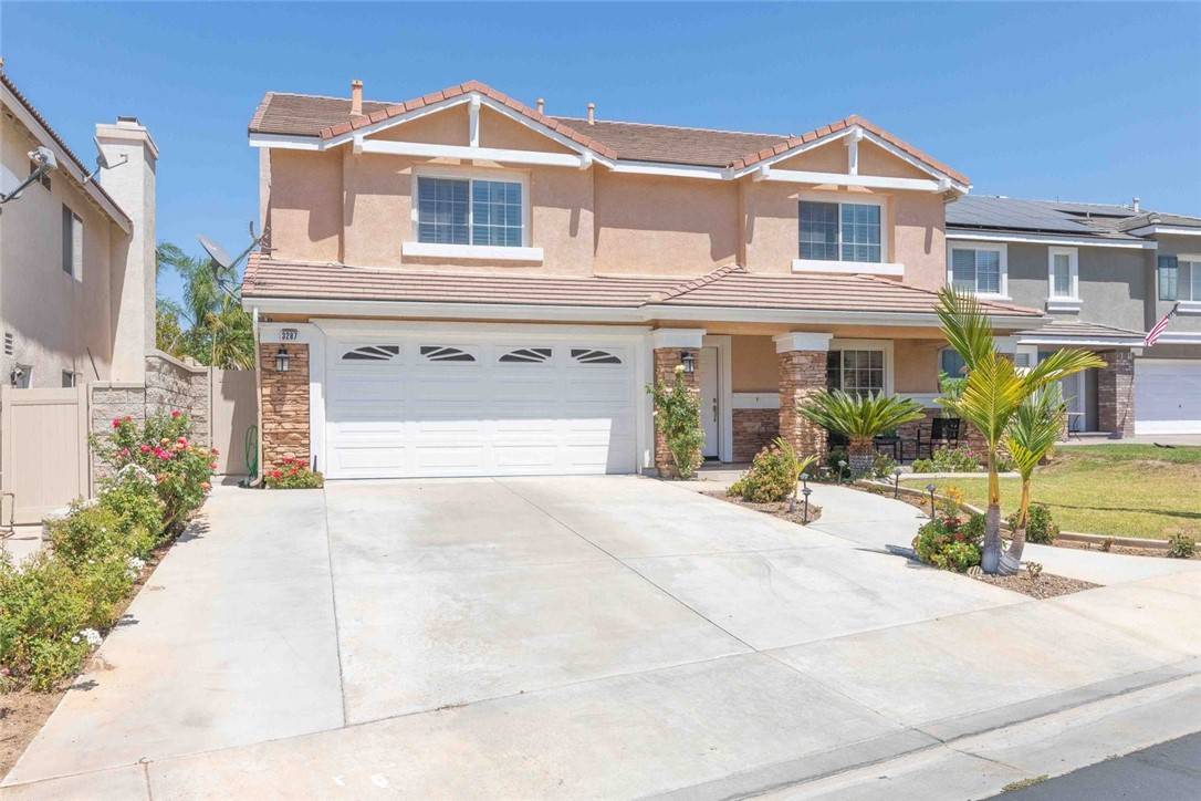 Corona, CA 92882,3287 Stargate DR