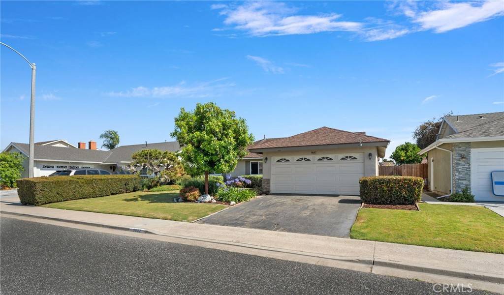 Huntington Beach, CA 92646,9682 Delafield CIR