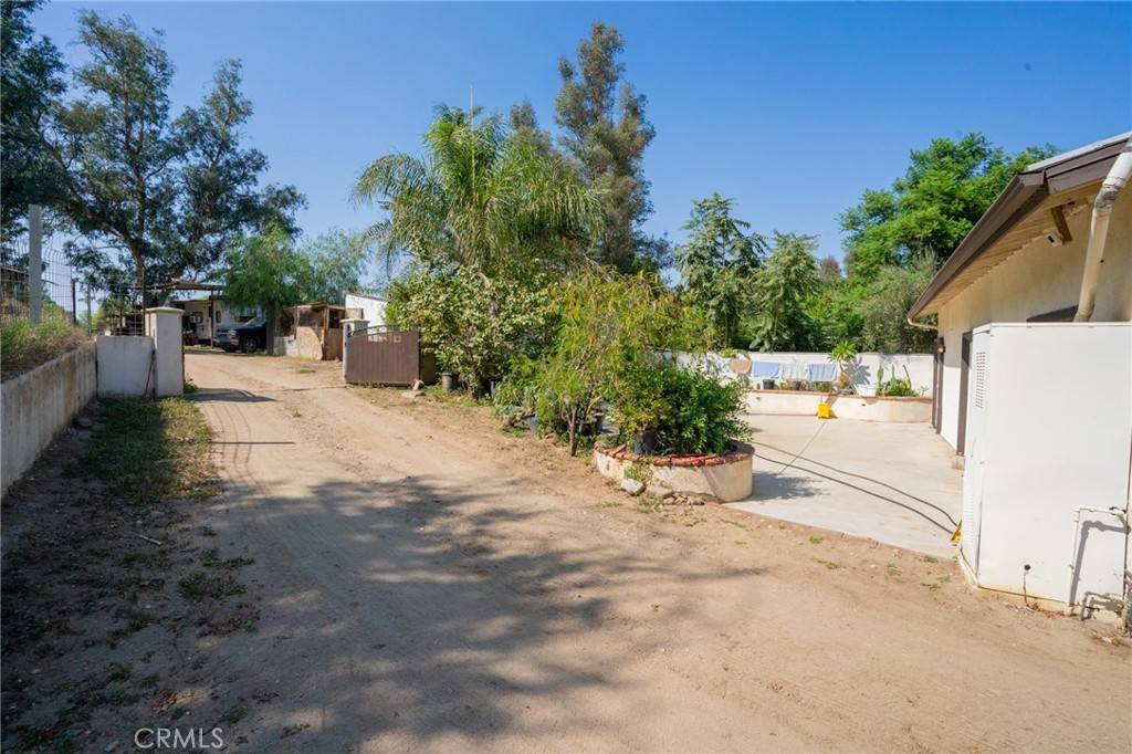 Bloomington, CA 92316,11164 Locust AVE