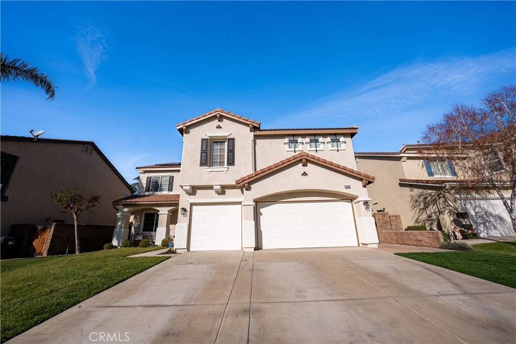 Eastvale, CA 92880,13682 Aspen Leaf LN