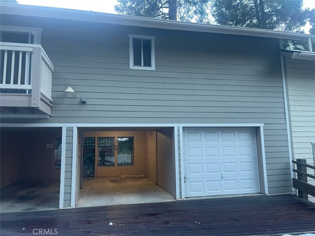 Lake Arrowhead, CA 92532,138 Rockledge LN