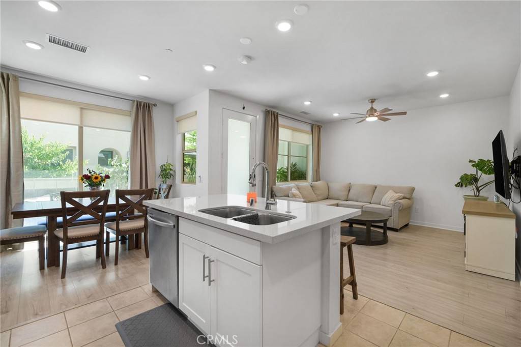 Ontario, CA 91761,3570 E Peckham Paseo #3