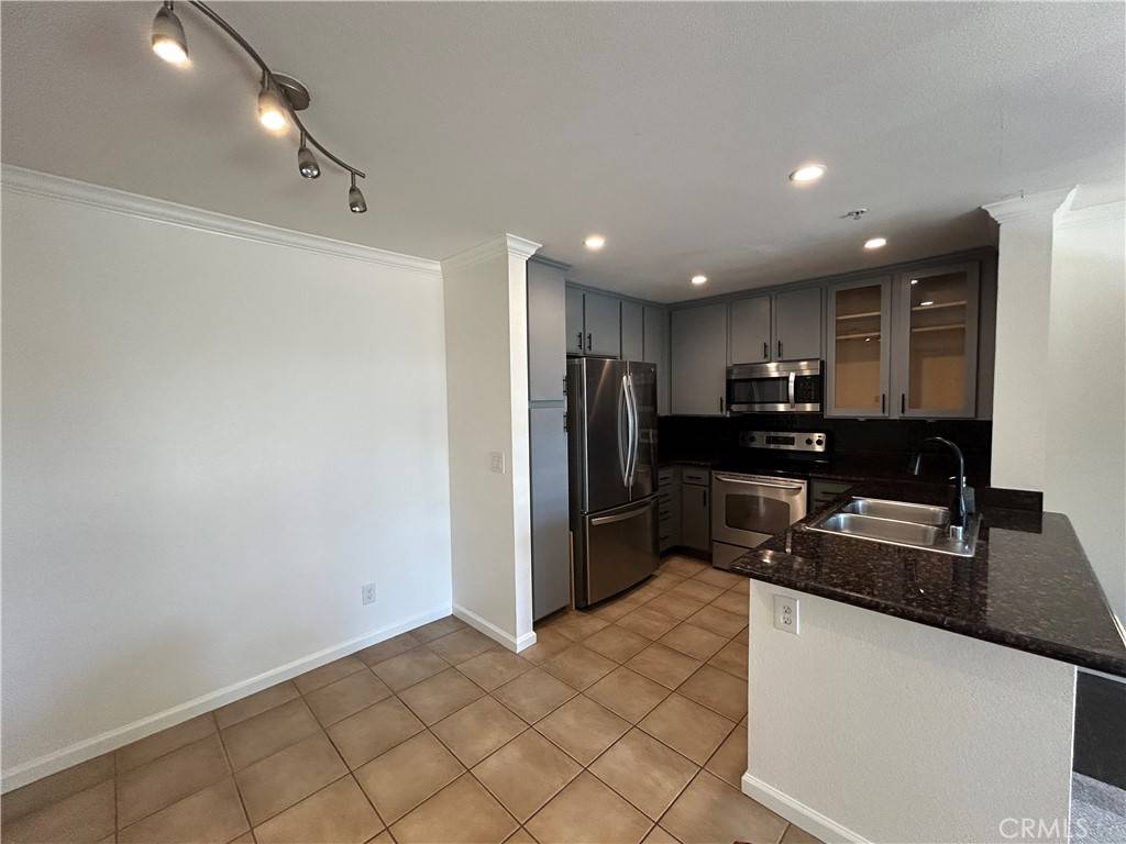 Corona, CA 92879,1015 La Terraza CIR #203