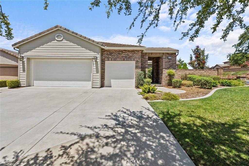 Corona, CA 92883,11298 Live Oak WAY