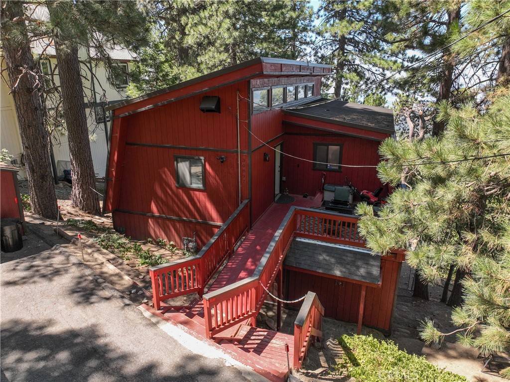 Running Springs, CA 92382,30897 Glen Oak DR