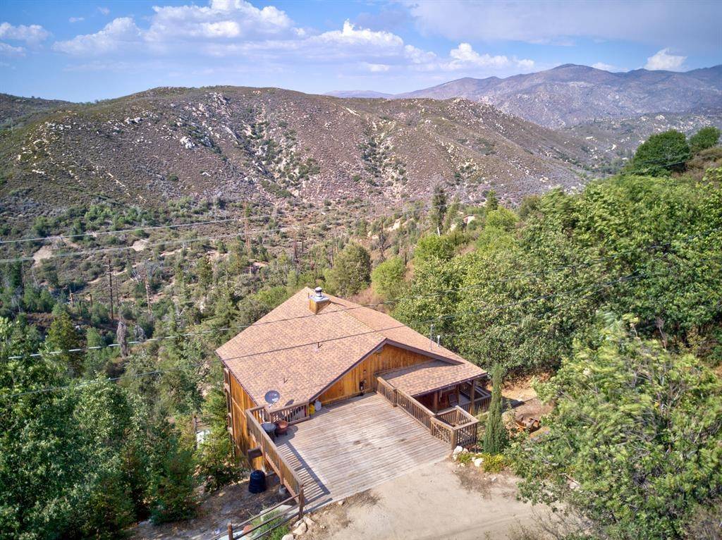 Lake Arrowhead, CA 92321,30008 Hickory DR