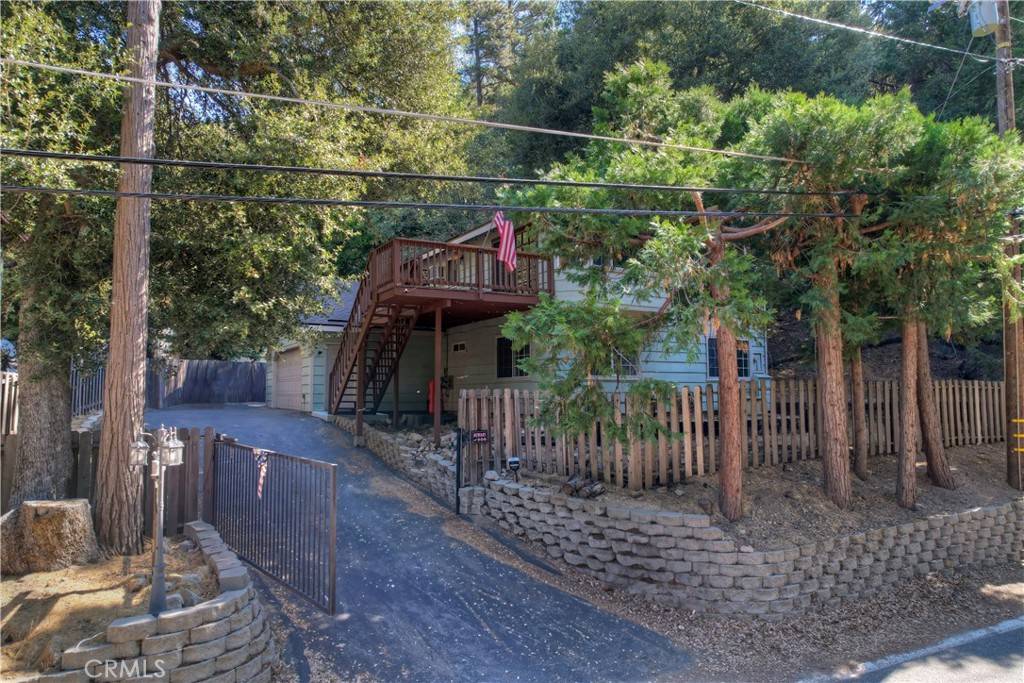 Crestline, CA 92325,303 S Dart Canyon RD