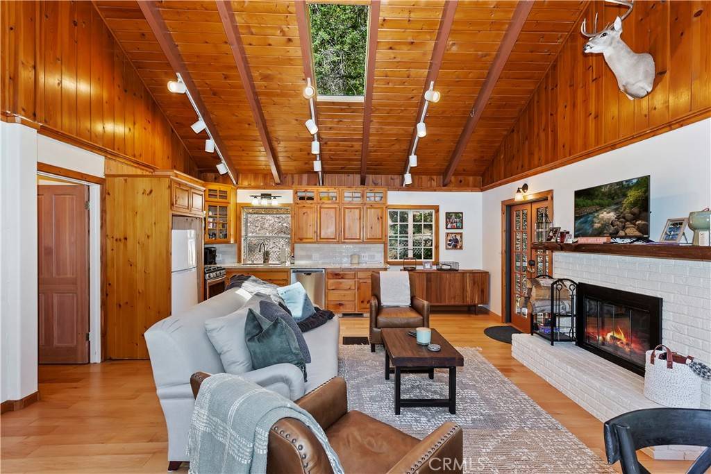 Lake Arrowhead, CA 92385,859 Kuffel Canyon RD