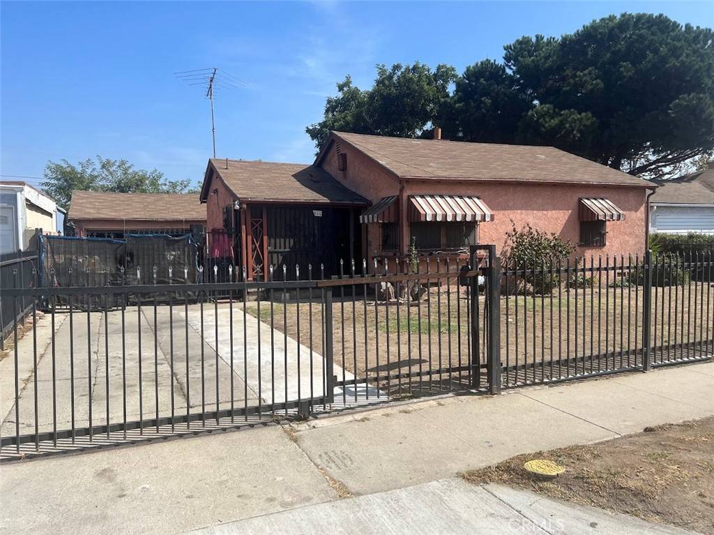 Compton, CA 90220,610 N Tajauta AVE