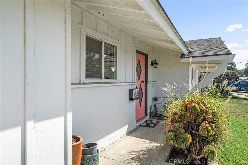 Redlands, CA 92374,206 Ryan ST