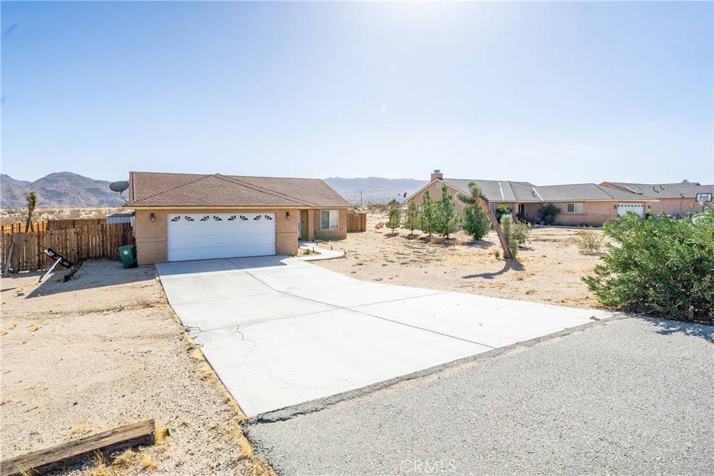 Joshua Tree, CA 92252,62375 Crestview DR