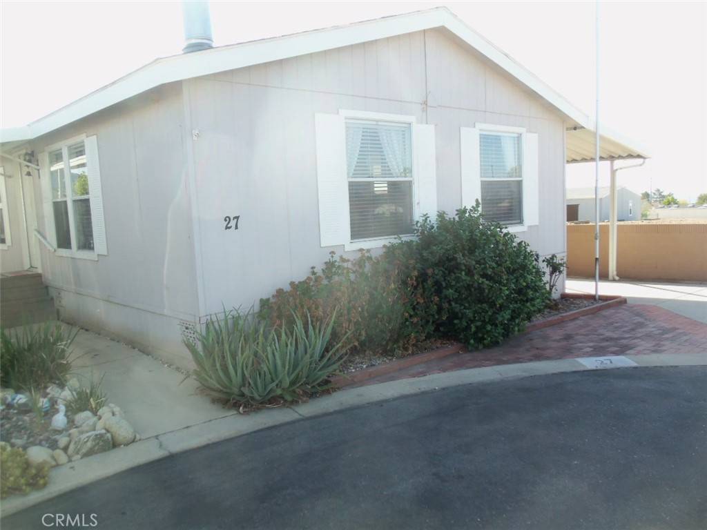 Mentone, CA 92359,2140 Mentone BLVD #27