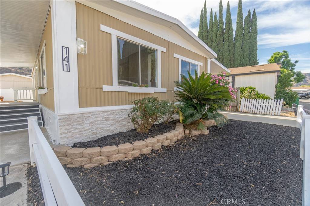 Corona, CA 92880,4901 Green River #141