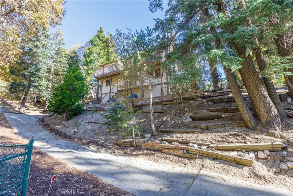 Lake Arrowhead, CA 92352,467 Cimarron LN