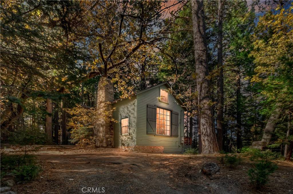 Lake Arrowhead, CA 92352,648 Crest Estates DR