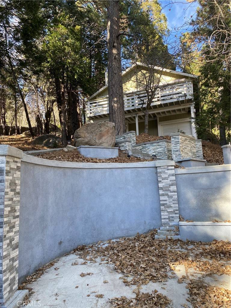 Lake Arrowhead, CA 92352,27464 Meadow DR