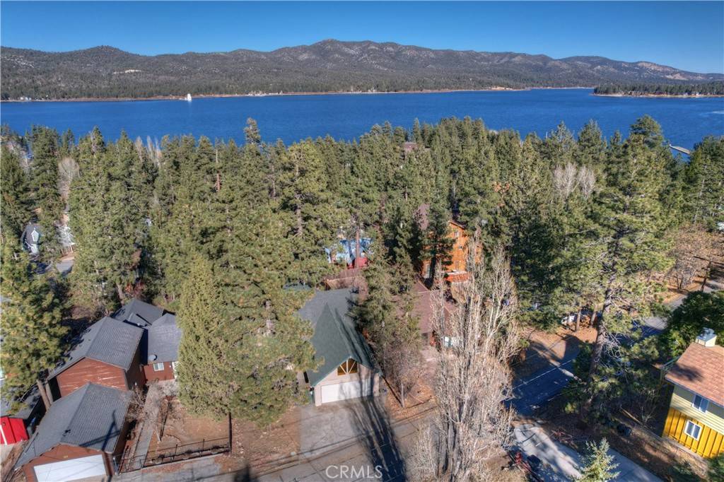 Big Bear Lake, CA 92315,40192 Narrow LN