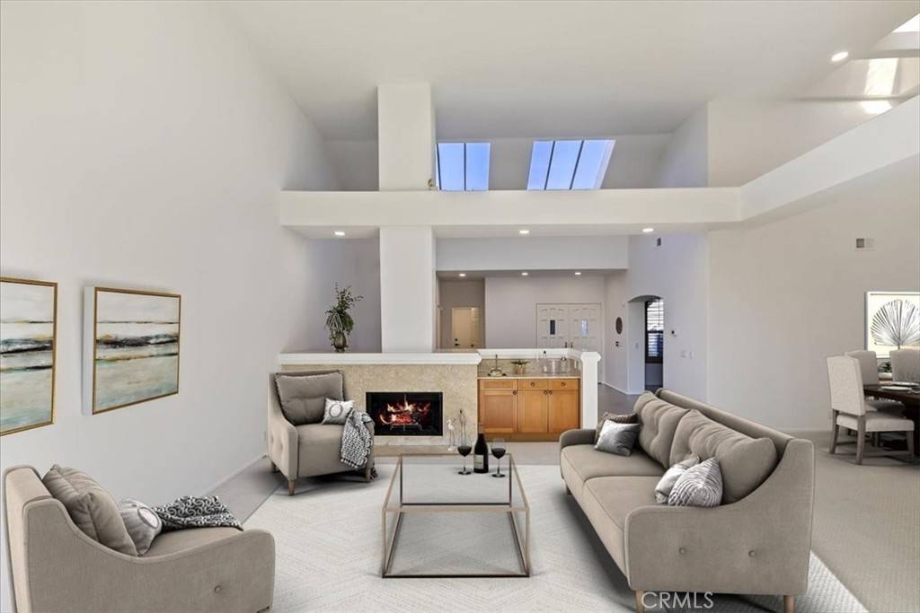 Newport Beach, CA 92660,7 Northampton CT #104