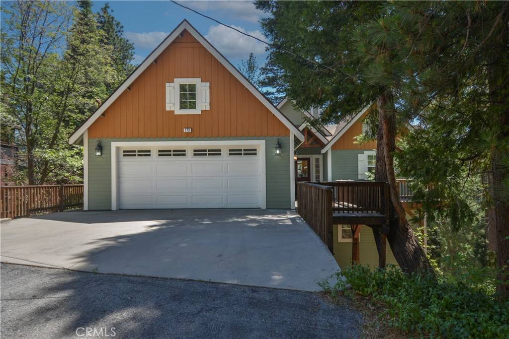 Lake Arrowhead, CA 92352,173 Grizzly RD