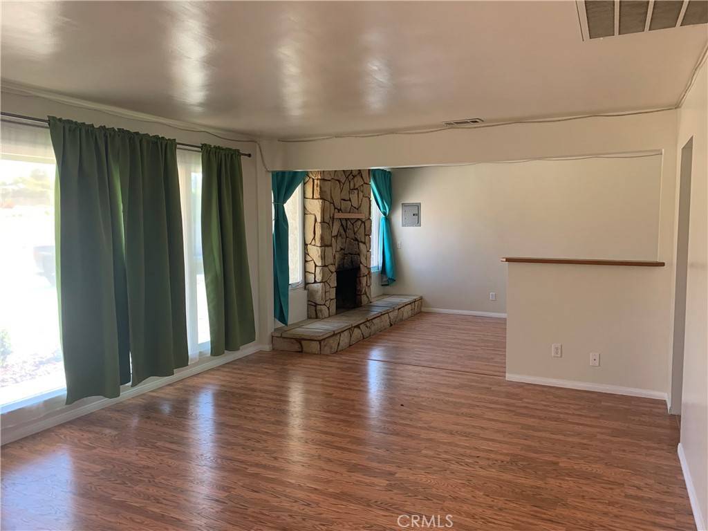 Yucaipa, CA 92399,12558 8th ST