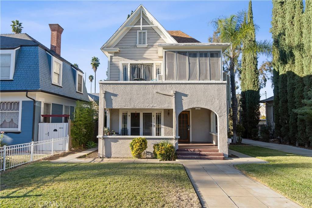 Redlands, CA 92373,120 W Olive AVE #2