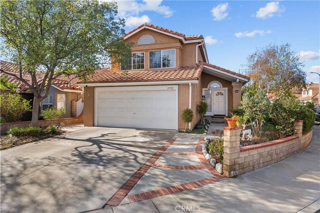 Newhall, CA 91321,19709 Azure Field DR