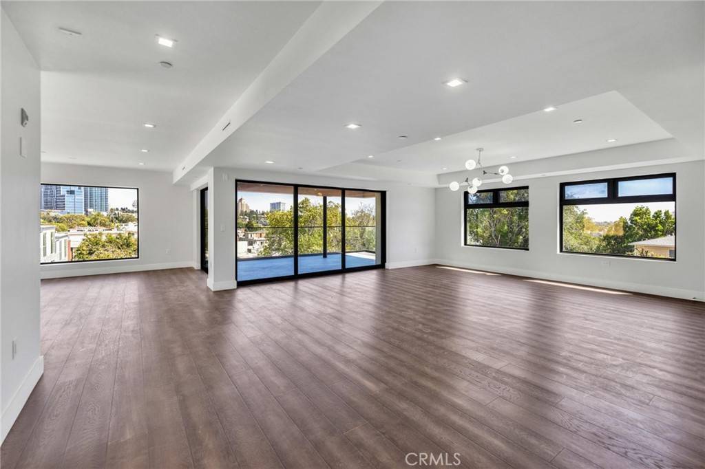 Los Angeles, CA 90025,1839 Pandora AVE #Penthouse