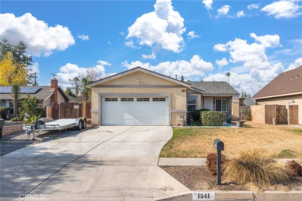 Redlands, CA 92374,1541 Robyn ST