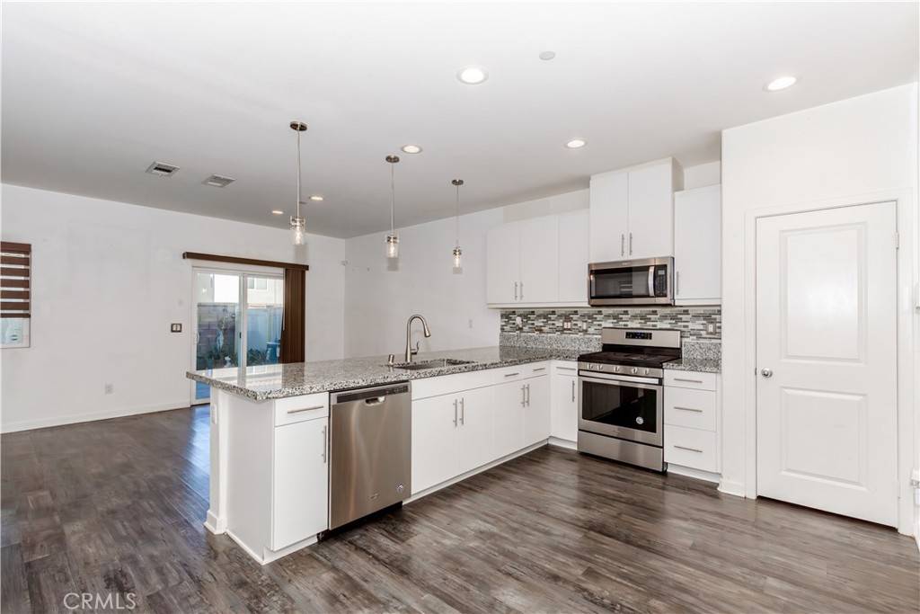 Moreno Valley, CA 92555,27396 Basalt WAY