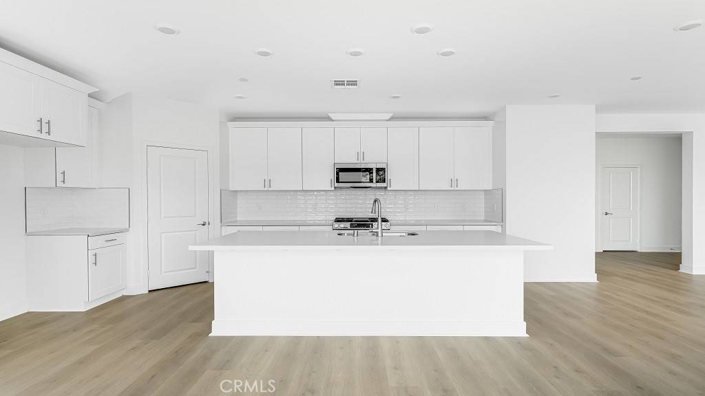 French Valley, CA 92596,33232 Rusty CT