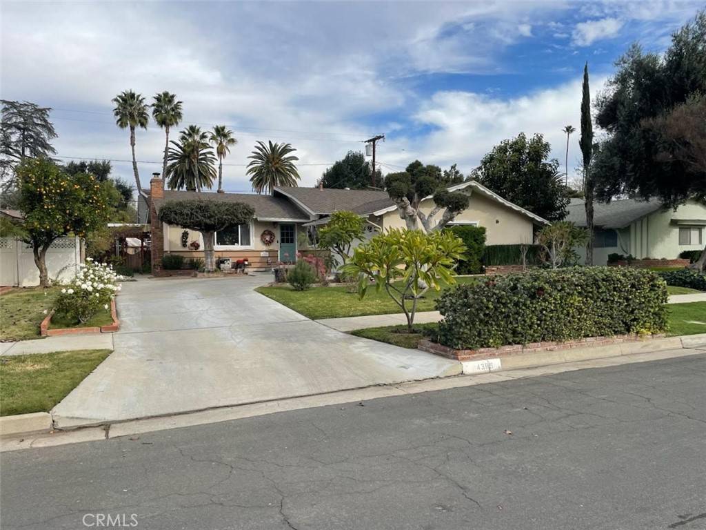 Riverside, CA 92506,4389 Bervely CT