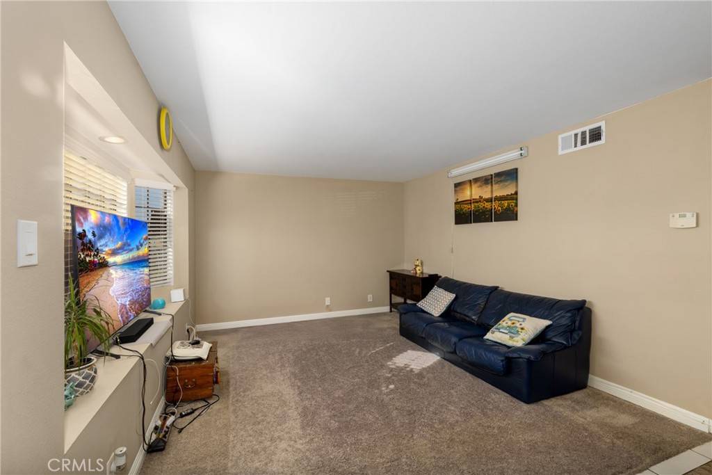 La Habra, CA 90631,405 W Mountain View AVE #11