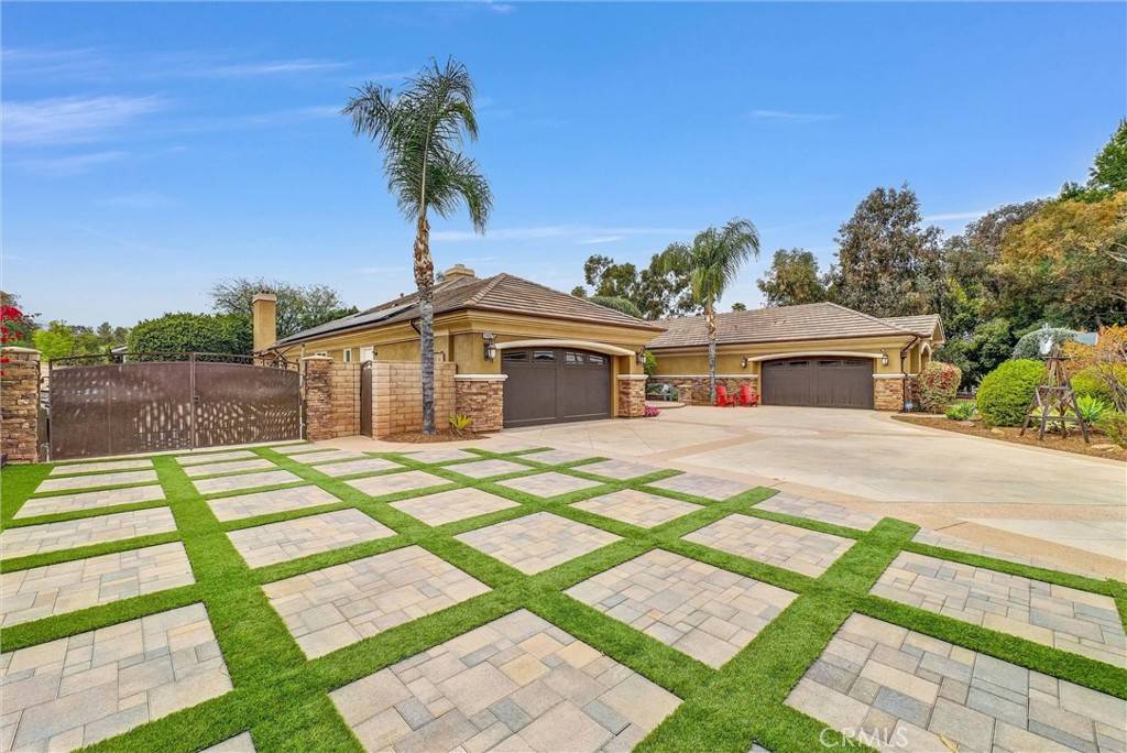Corona, CA 92882,2480 Oak AVE