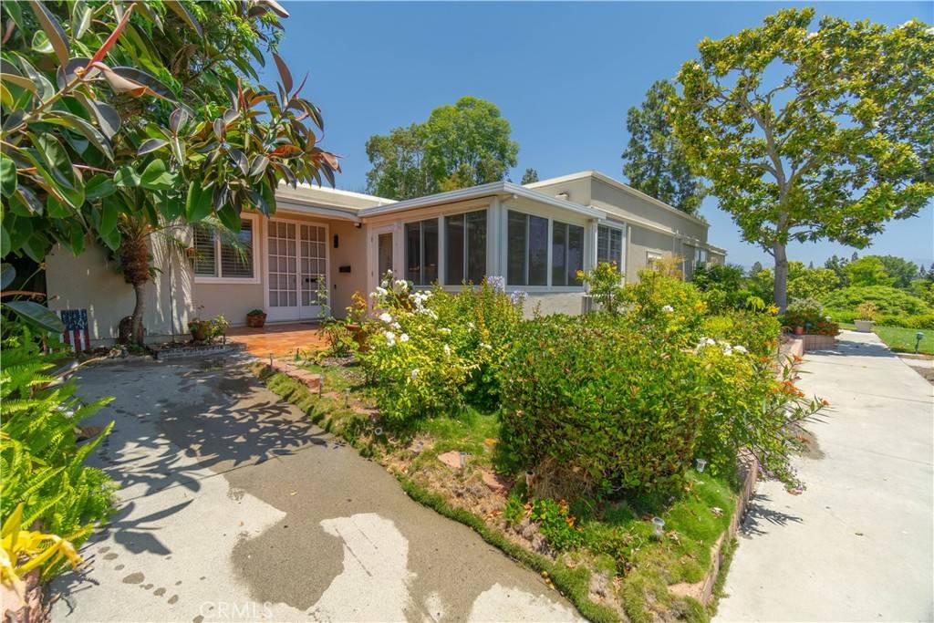 Laguna Woods, CA 92637,394 Avenida Castilla #F