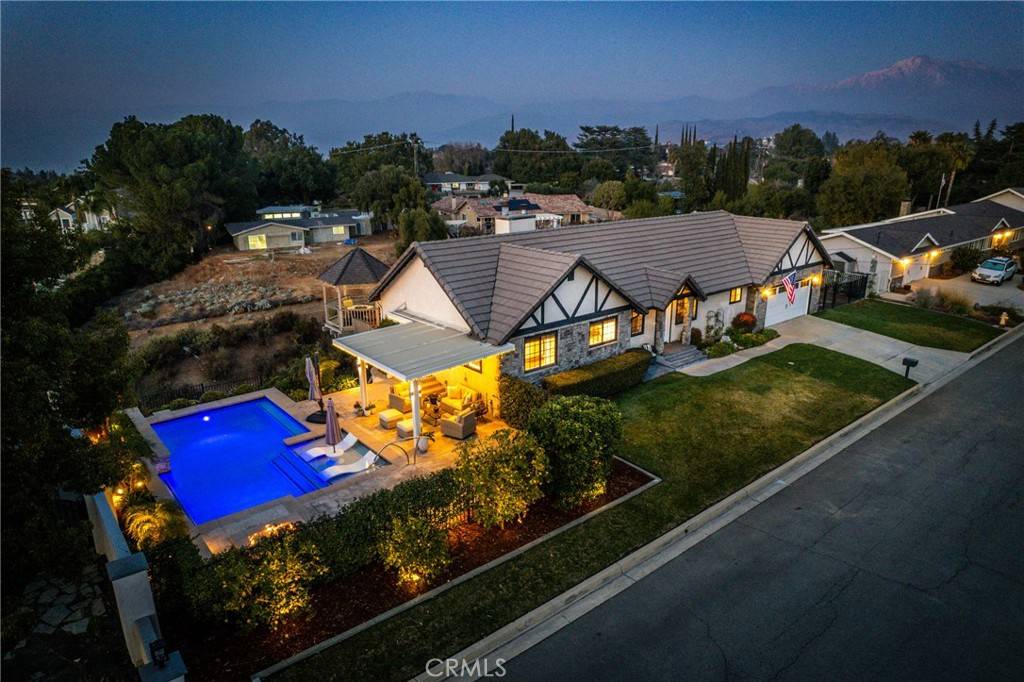 Redlands, CA 92373,13056 Burns LN