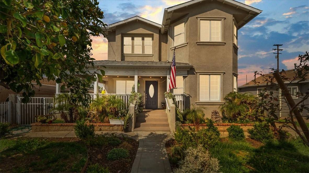 Redlands, CA 92374,1027 6th ST