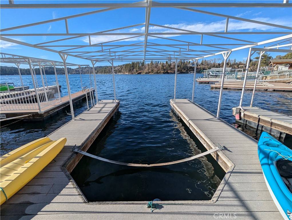 Lake Arrowhead, CA 92352,390 S390