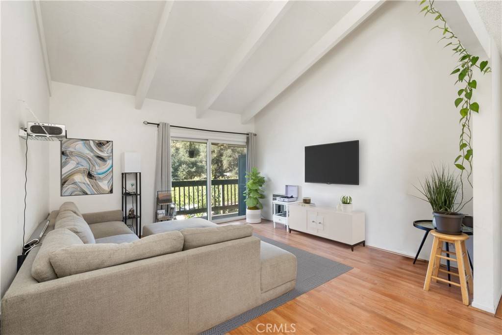 Goleta, CA 93117,33 Dearborn Place #48