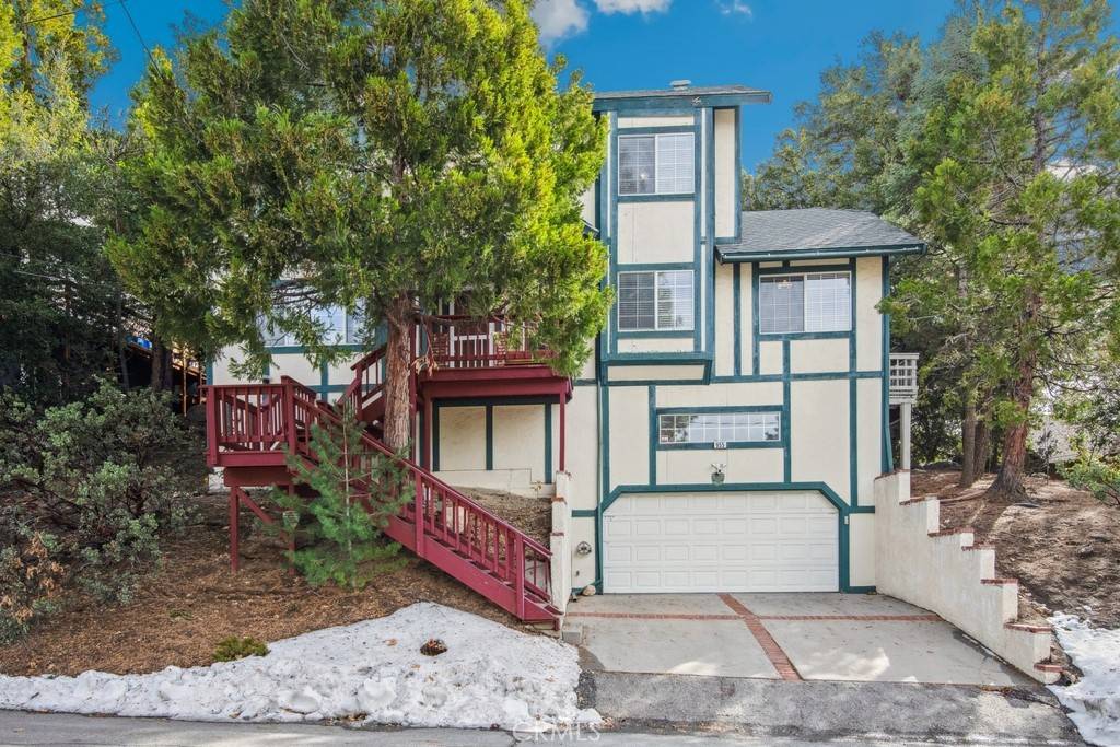 Lake Arrowhead, CA 92352,955 Teakwood DR