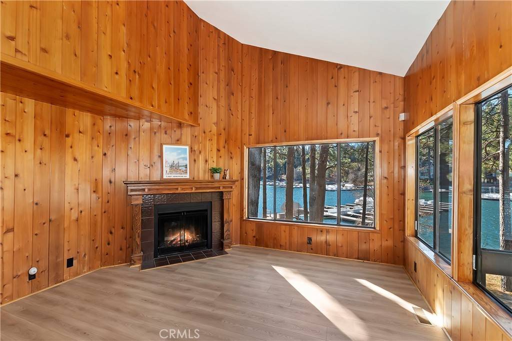 Lake Arrowhead, CA 92352,27721 Peninsula Dr. #214