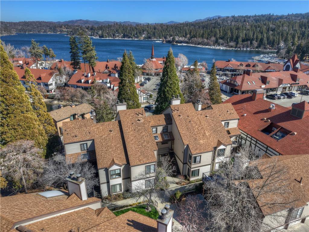 Lake Arrowhead, CA 92352,28050 State Hwy 189 #212