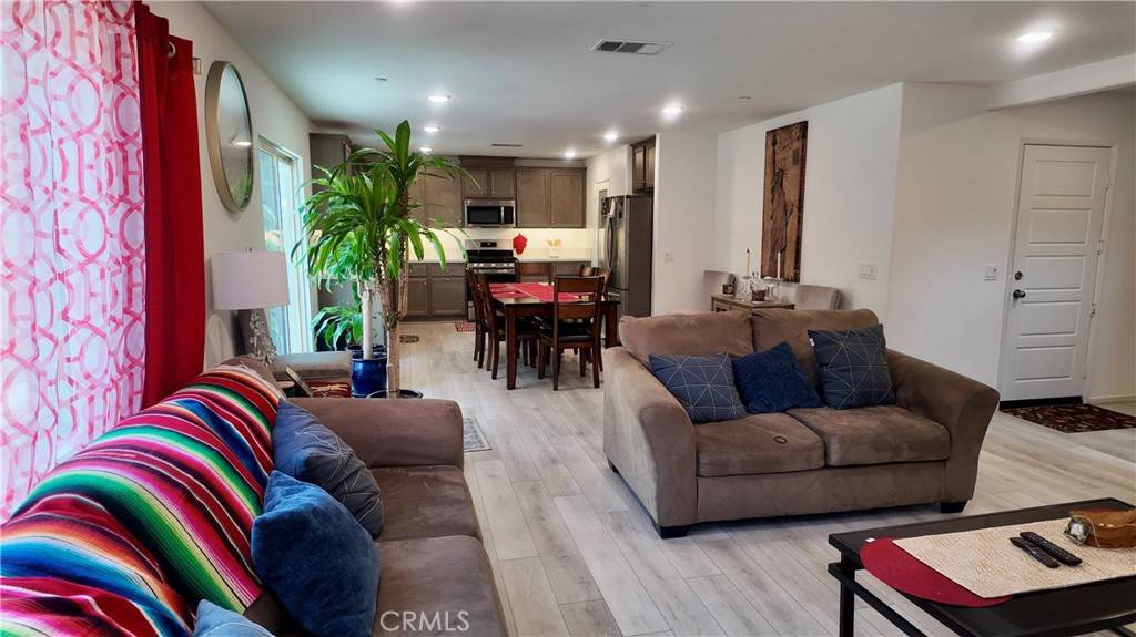 Lake Elsinore, CA 92530,32953 Middlegate PL