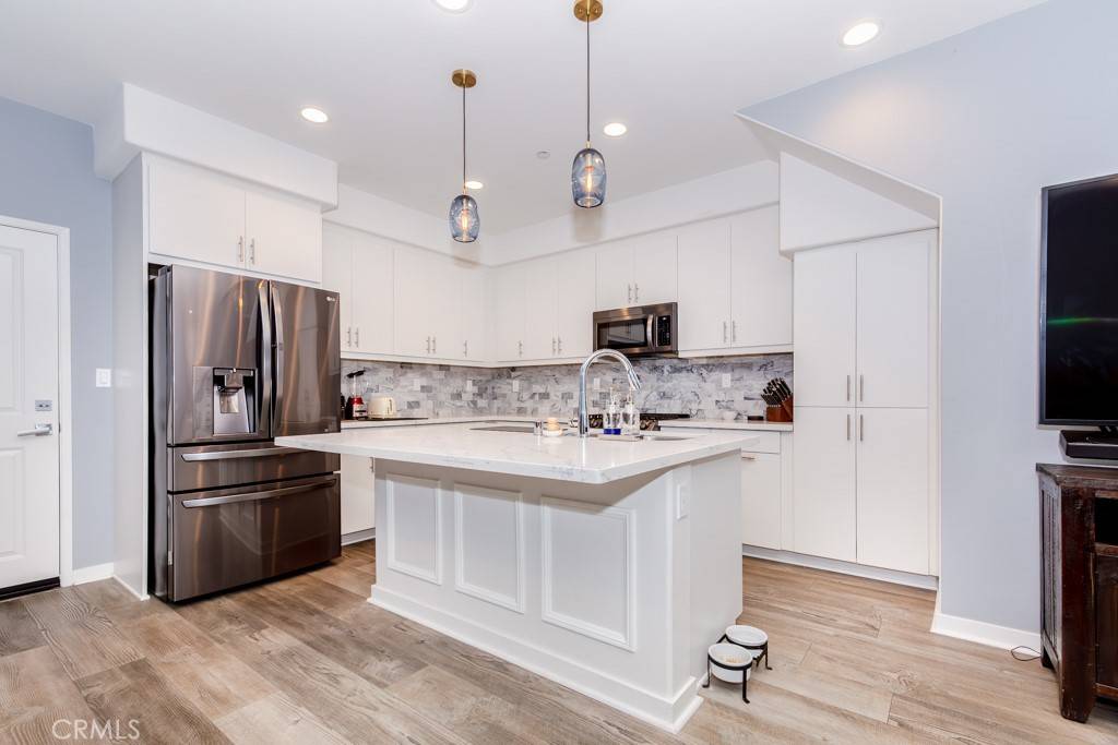 Corona, CA 92883,2521 Verna DR #110