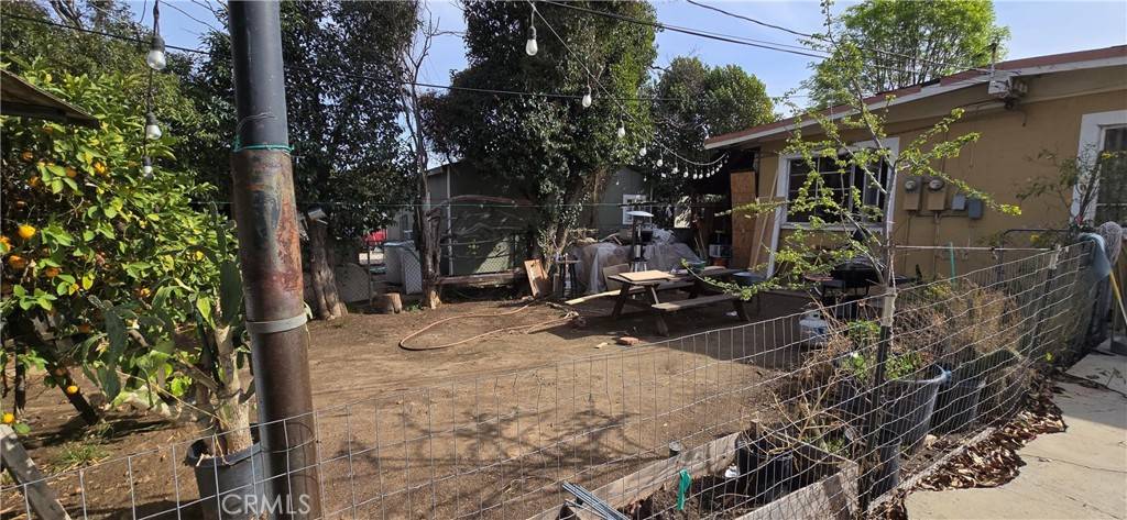 Corona, CA 92882,831 W 7th ST
