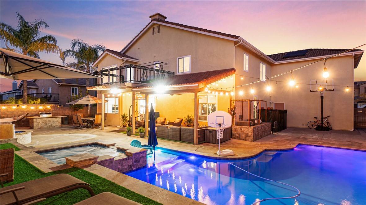 Corona, CA 92881,3038 Pinehurst DR