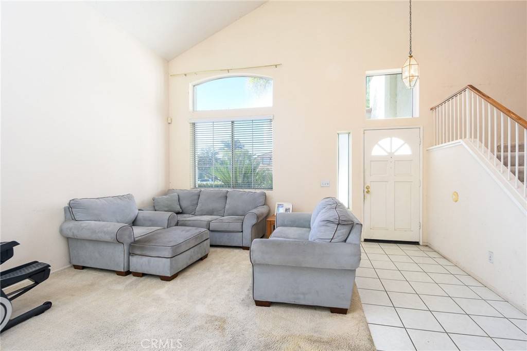 Corona, CA 92879,431 Surrey CIR