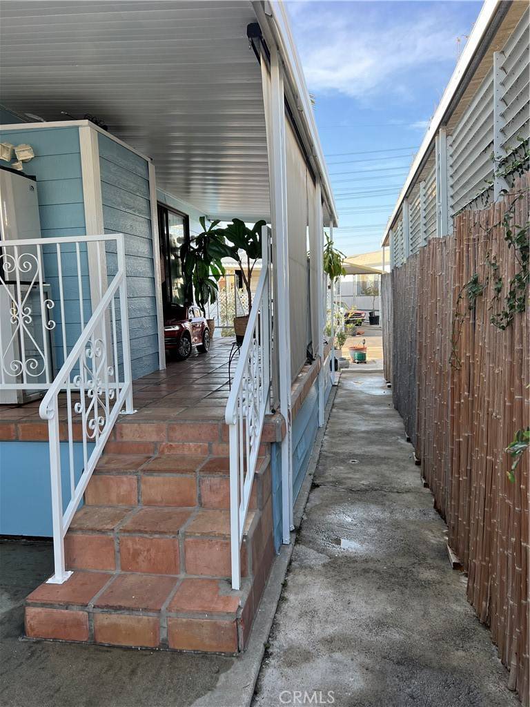 Gardena, CA 90248,17705 S Western #24