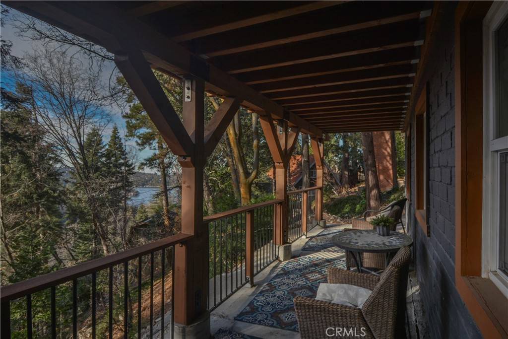 Lake Arrowhead, CA 92352,526 Dover CT