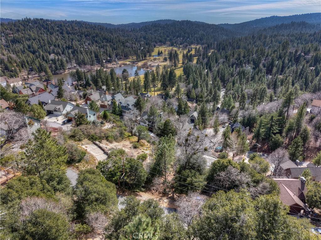 Lake Arrowhead, CA 92352,0 Madera LN